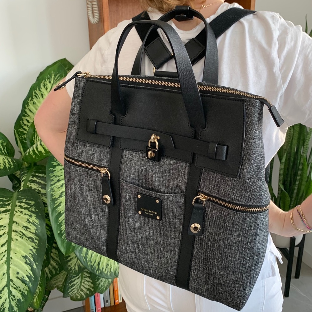 ❤️EUC Henri Bendel Large Jetsetter Backpack